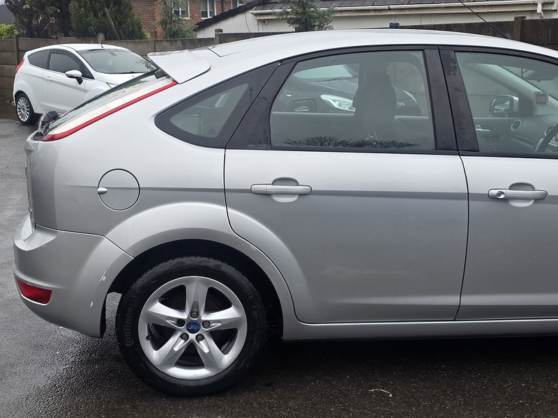 Used Ford Focus 2010 for sale - 77245069: Photo 6