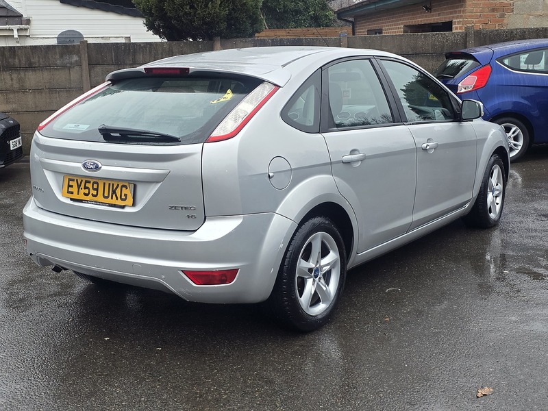Used Ford Focus 2010 for sale - 77245069: Photo 8