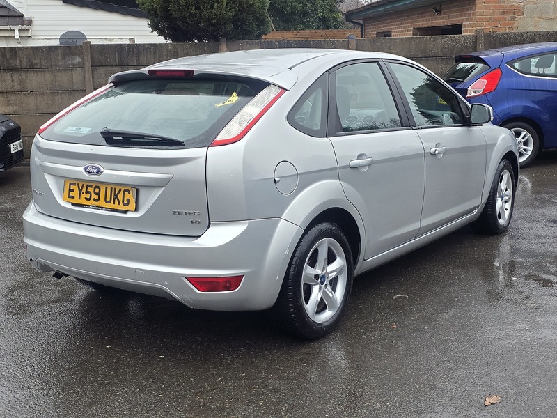 Used Ford Focus 2010 for sale - 77245069: Photo 9