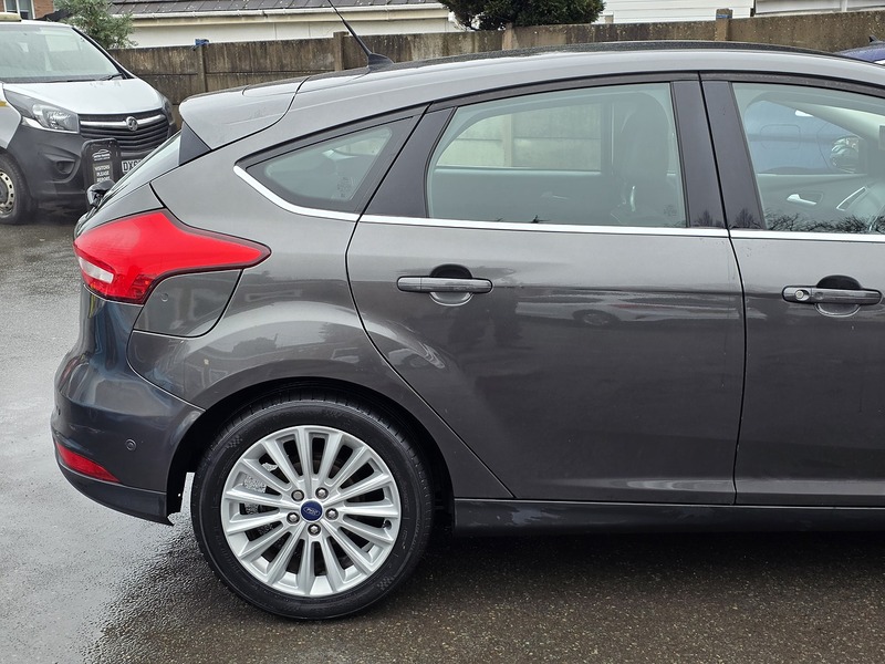 Used Ford Focus 2017 for sale - 77605216: Photo 11