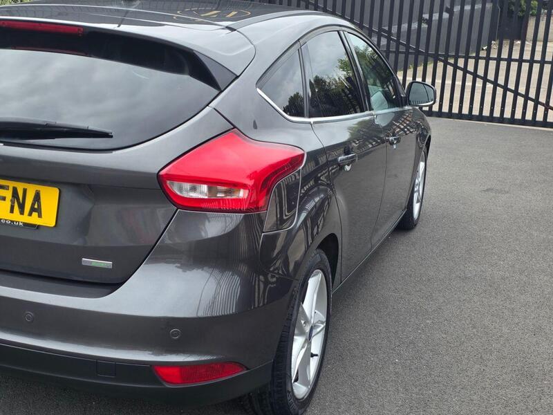 Used Ford Focus for sale - 77902435: Photo 12