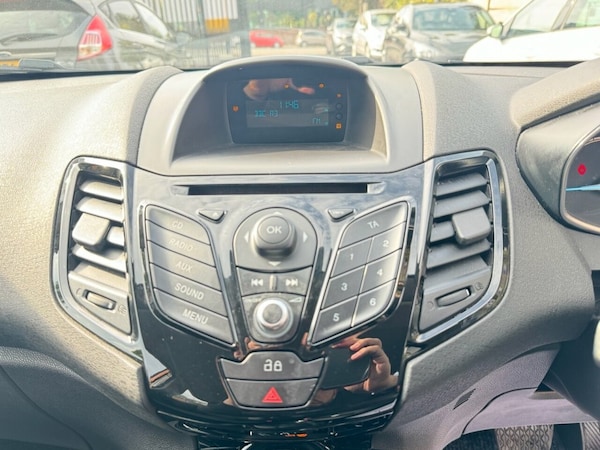 Used Ford Fiesta 2014 for sale - 76256334: Photo 33