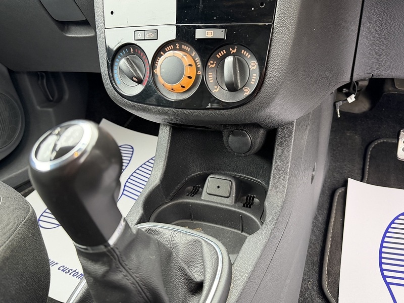 Used Vauxhall Corsa 2012 for sale - 77423072: Photo 30