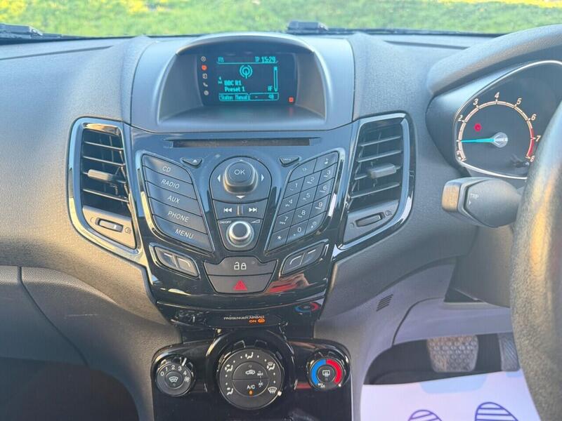 Used Ford Fiesta 2014 for sale - 77149381: Photo 30
