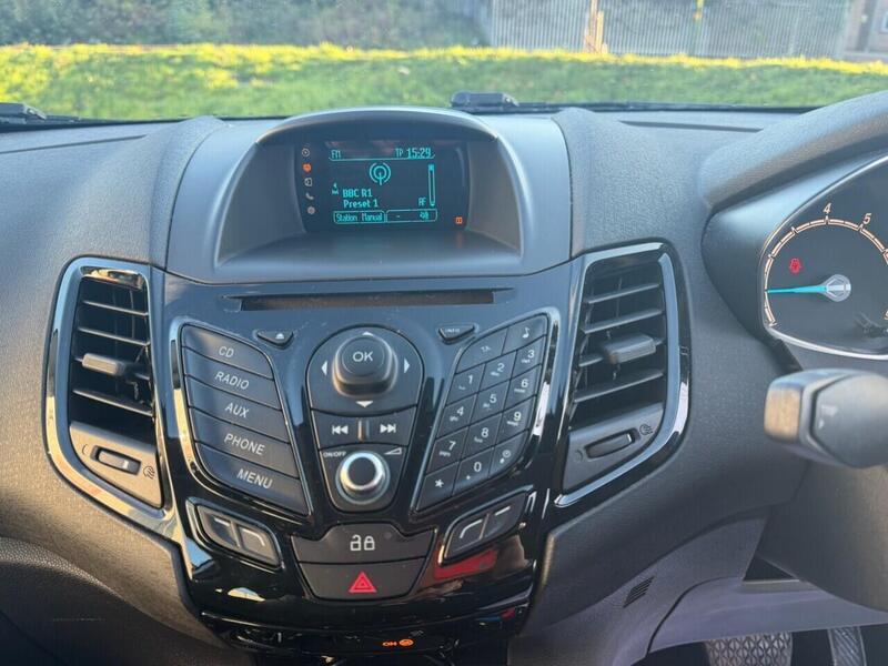 Used Ford Fiesta 2014 for sale - 77149381: Photo 32