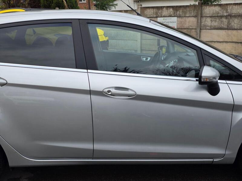 Used Ford Fiesta 2015 for sale - 77687303: Photo 4