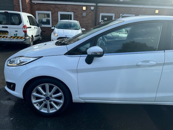 Used Ford Fiesta 2015 for sale - 76323663: Photo 24
