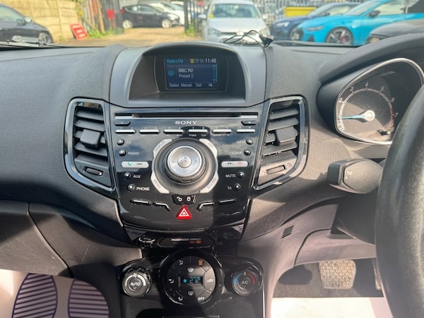 Used Ford Fiesta 2015 for sale - 76323663: Photo 32