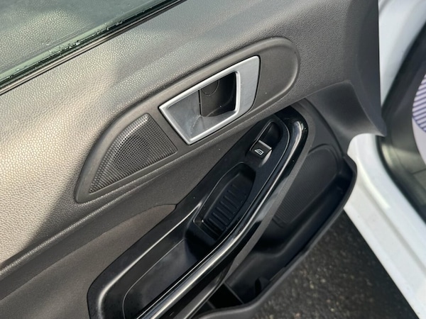 Used Ford Fiesta 2015 for sale - 76323663: Photo 44