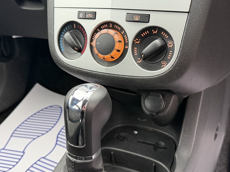 Used Vauxhall Corsa 2009 for sale - 77796767: Photo 33