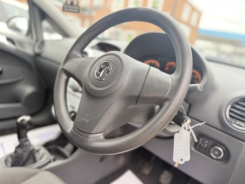 Used Vauxhall Corsa 2012 for sale - 77735216: Photo 3