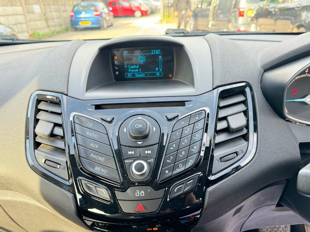 Used Ford Fiesta 2014 for sale - 76256596: Photo 30