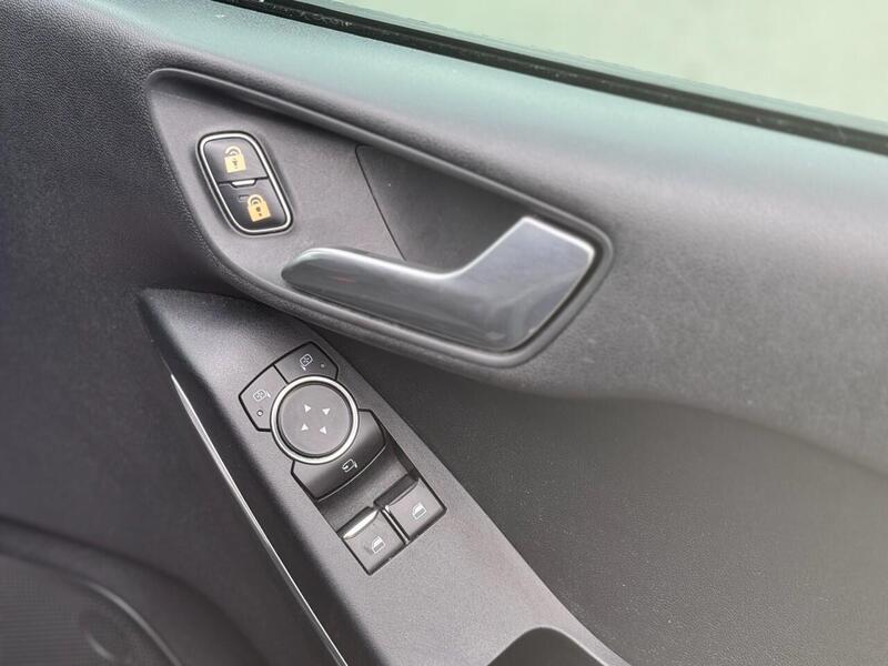 Used Ford Fiesta 2017 for sale - 77947065: Photo 39