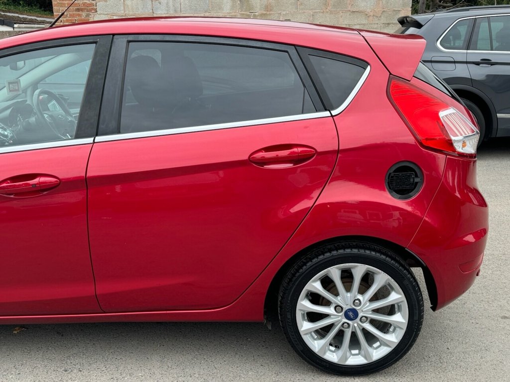 Used Ford Fiesta 2015 for sale - 76304026: Photo 29