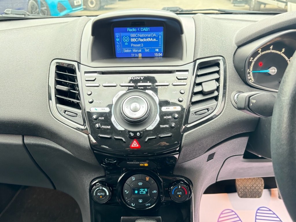Used Ford Fiesta 2015 for sale - 76304026: Photo 37