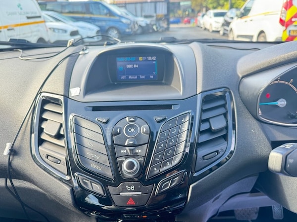 Used Ford Fiesta 2015 for sale - 76256159: Photo 29