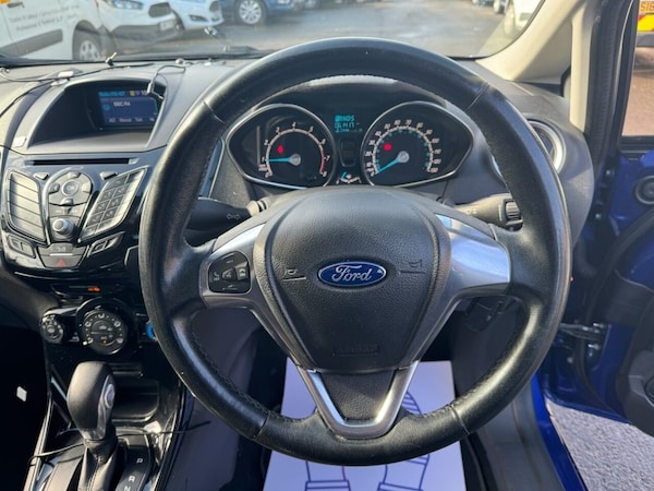 Used Ford Fiesta 2015 for sale - 76256159: Photo 3