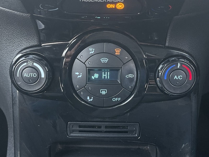 Used Ford Fiesta 2016 for sale - 77149339: Photo 28