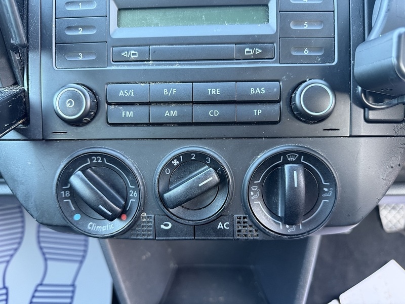 Used Volkswagen Polo 2008 for sale - 77149331: Photo 23