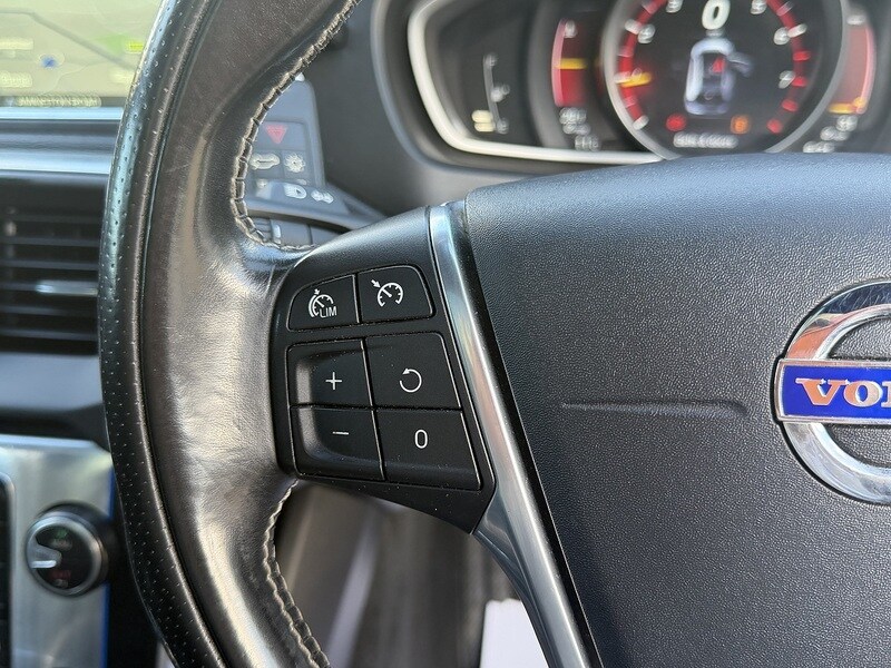 Used Volvo V40 2016 for sale - 78139786: Photo 42