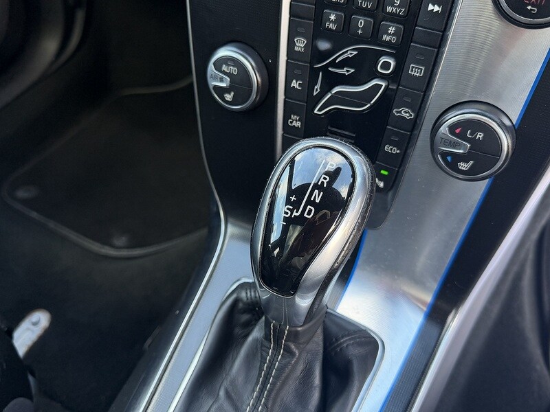 Used Volvo V40 2016 for sale - 78139786: Photo 45