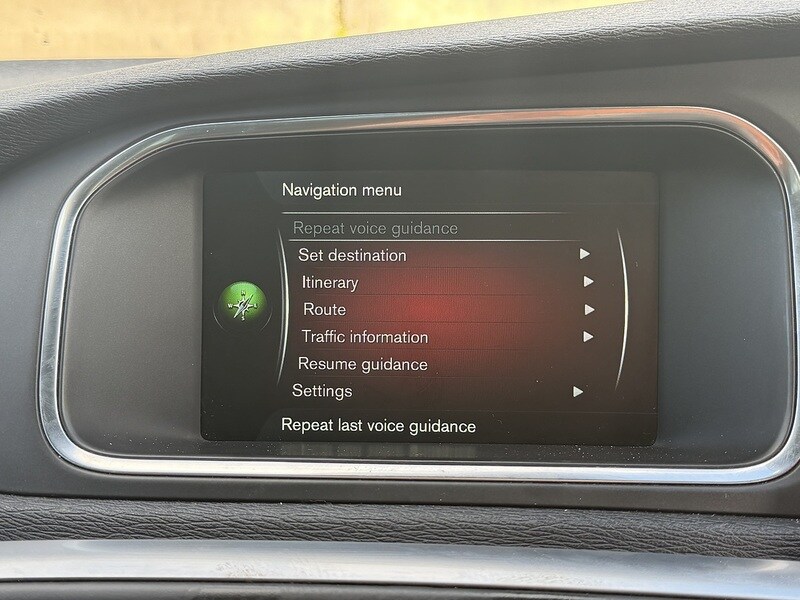 Used Volvo V40 2016 for sale - 78139786: Photo 65