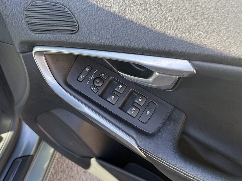 Used Volvo V40 2016 for sale - 78139786: Photo 78