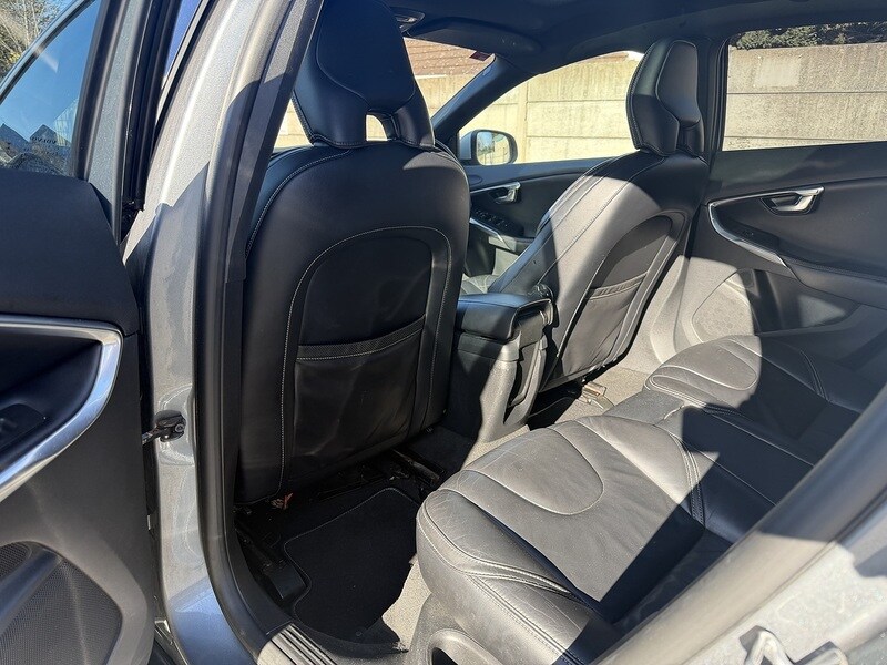 Used Volvo V40 2016 for sale - 78139786: Photo 85