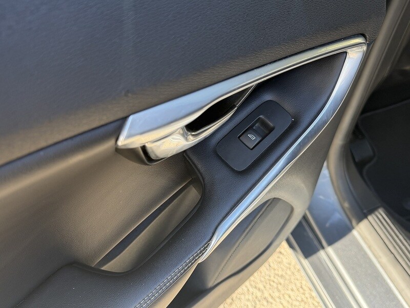 Used Volvo V40 2016 for sale - 78139786: Photo 88