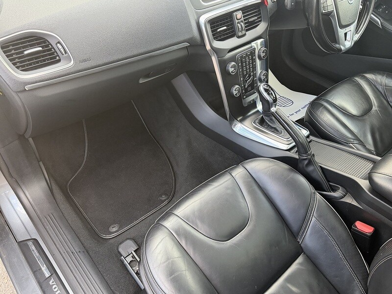 Used Volvo V40 2016 for sale - 78139786: Photo 98