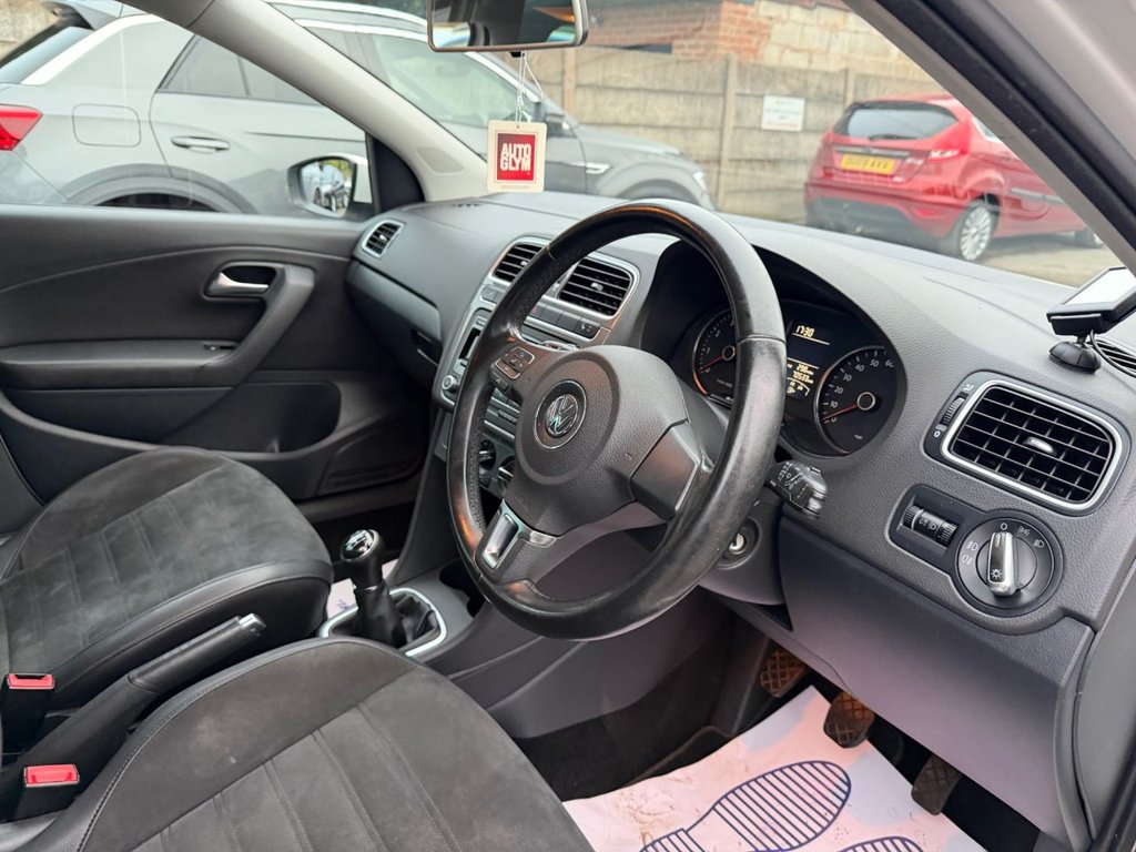 Used Volkswagen Polo 2013 for sale - 76711424: Photo 2