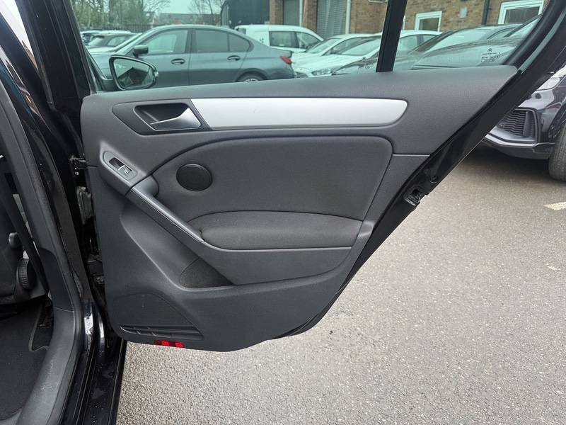 Used Volkswagen Golf 2009 for sale - 77990178: Photo 3