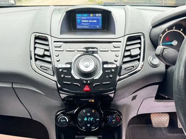Used Ford Fiesta 2014 for sale - 76261028: Photo 33