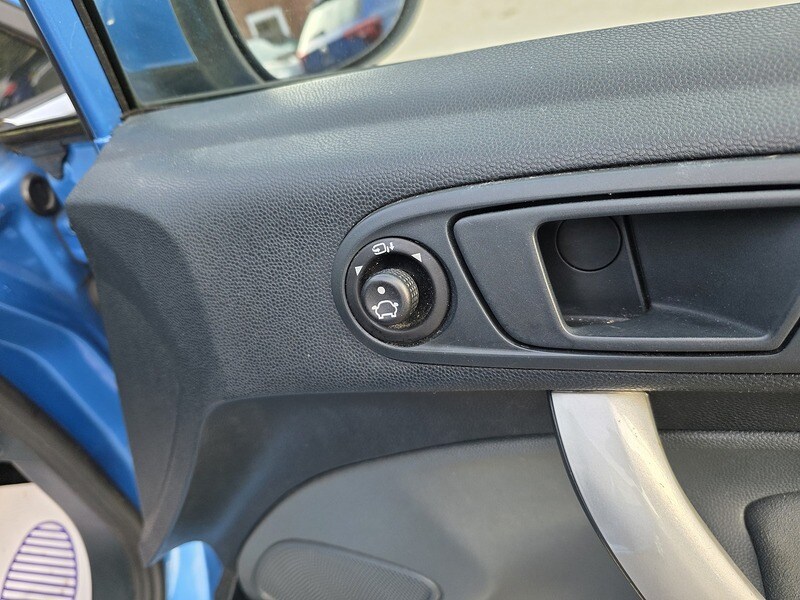 Used Ford Fiesta 2009 for sale - 77730892: Photo 24