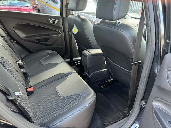 Used Ford Fiesta 2016 for sale - 76256084: Photo 44