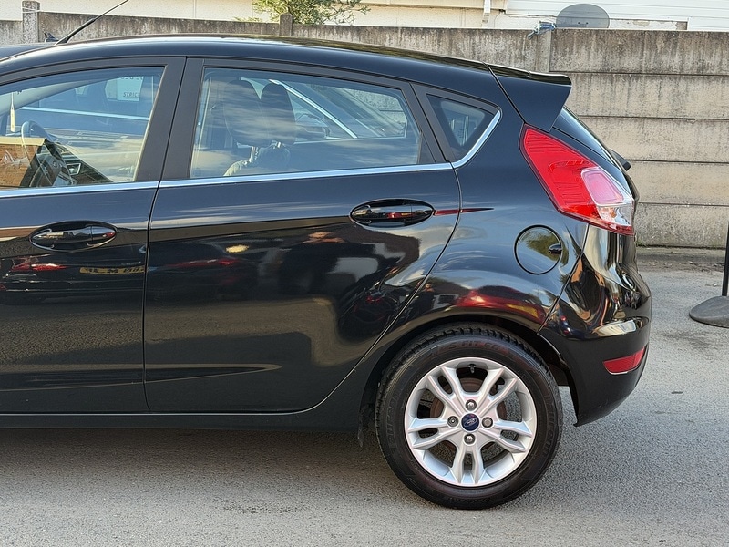 Used Ford Fiesta 2015 for sale - 77843041: Photo 28