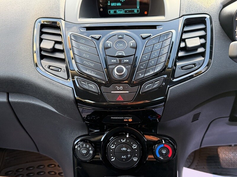 Used Ford Fiesta 2015 for sale - 77843041: Photo 37