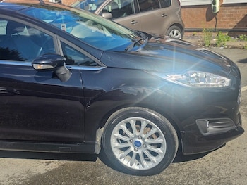 Used Ford Fiesta 2014 for sale - 76255909: Photo 4