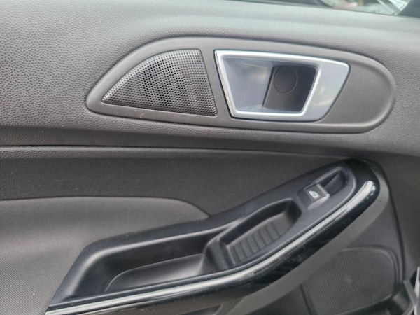 Used Ford Fiesta 2017 for sale - 76256241: Photo 32