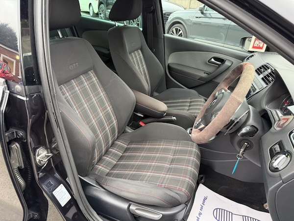 Used Volkswagen Polo 2013 for sale - 76273920: Photo 19