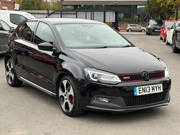 Used Volkswagen Polo 2013 for sale - 76273920: Photo 2