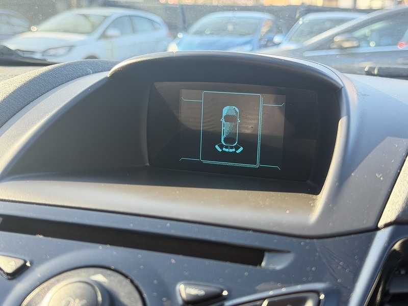 Used Ford Fiesta 2014 for sale - 77920864: Photo 43