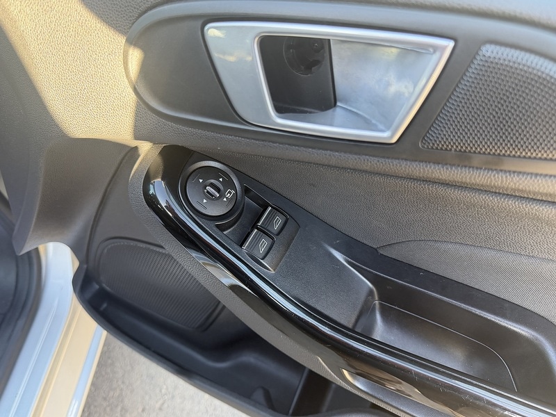 Used Ford Fiesta 2014 for sale - 77920864: Photo 51