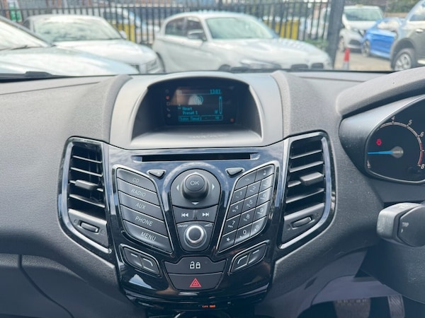 Used Ford Fiesta 2014 for sale - 76256122: Photo 31