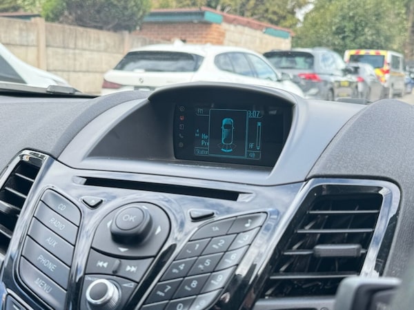 Used Ford Fiesta 2014 for sale - 76256122: Photo 33