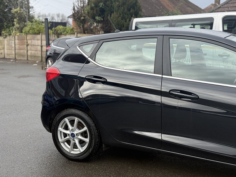 Used Ford Fiesta 2017 for sale - 77629988: Photo 5