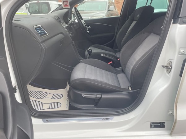 Used Volkswagen Polo 2016 for sale - 76261000: Photo 33
