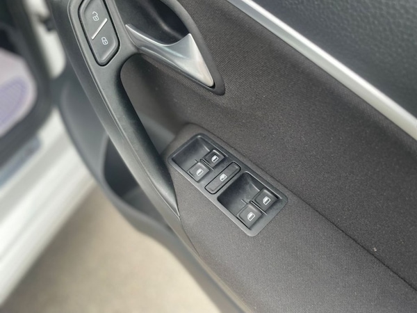 Used Volkswagen Polo 2016 for sale - 76261000: Photo 37