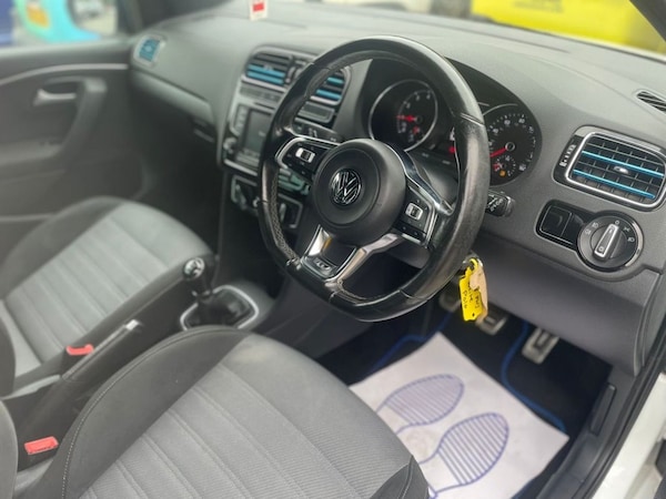Used Volkswagen Polo 2016 for sale - 76261000: Photo 3