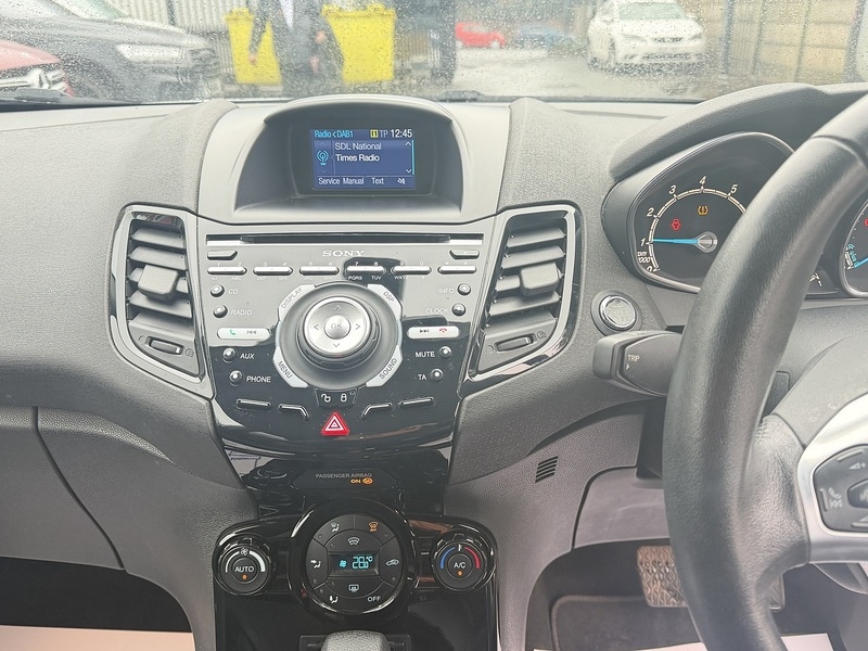 Used Ford Fiesta 2015 for sale - 77530328: Photo 32